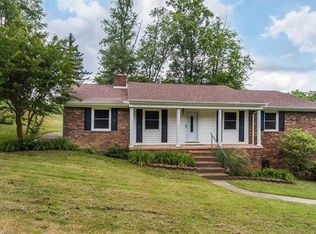 28 Danielwood Ct, Clyde, NC 28721