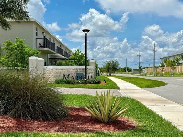 752 SE 17th St, Homestead, FL 33034