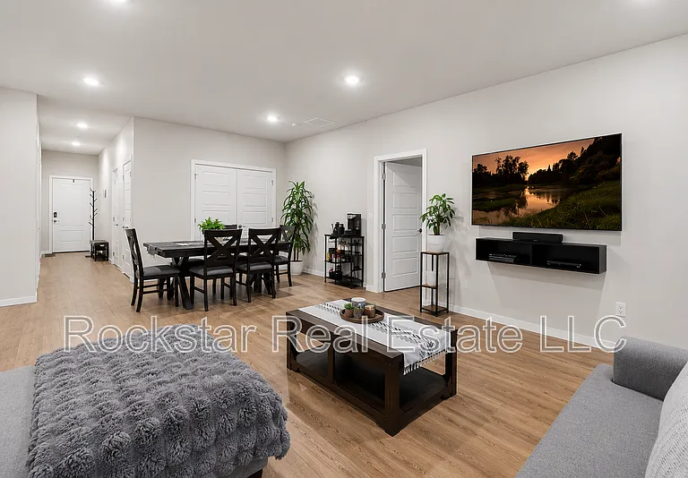 8215 S Avery Rd — Photo 5
