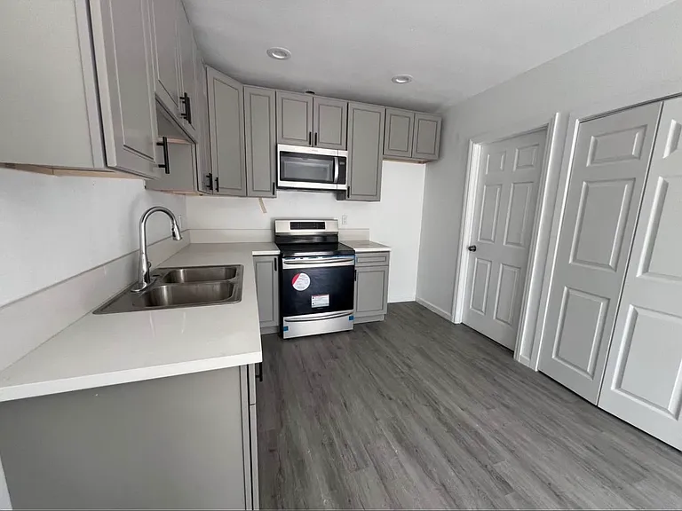 11222 Cometa Ave — Photo 3