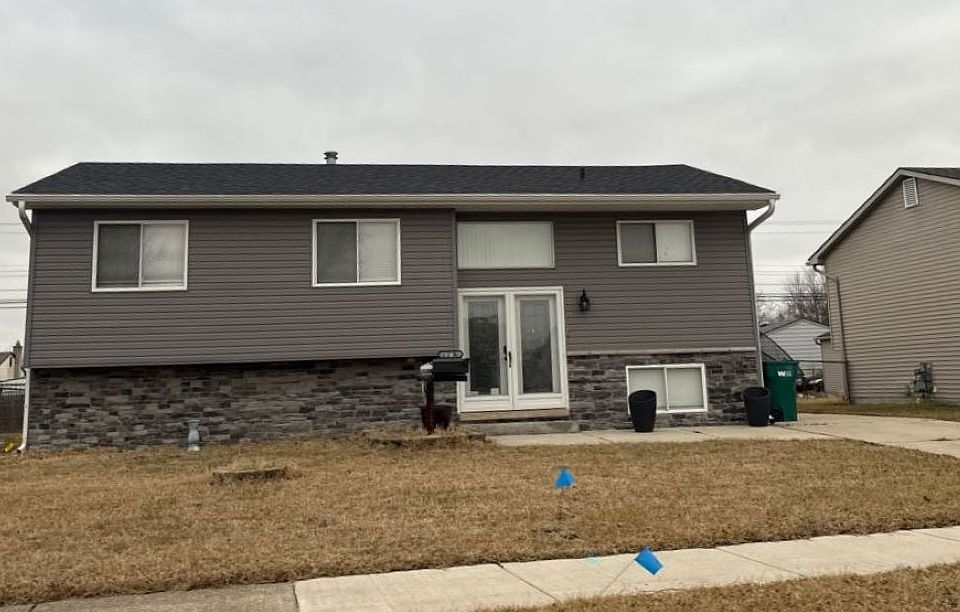 1st image of 15730 Anthony St