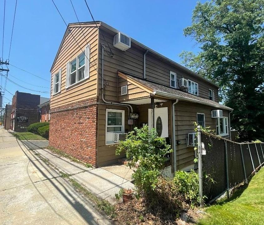 1st image of 850 Palisade Ave