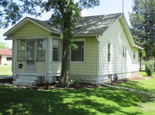 416 Cayuga St, Joliet, IL 60432