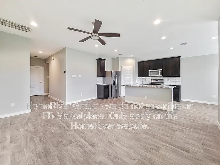 8122 Hush Heights Dr — Photo 7