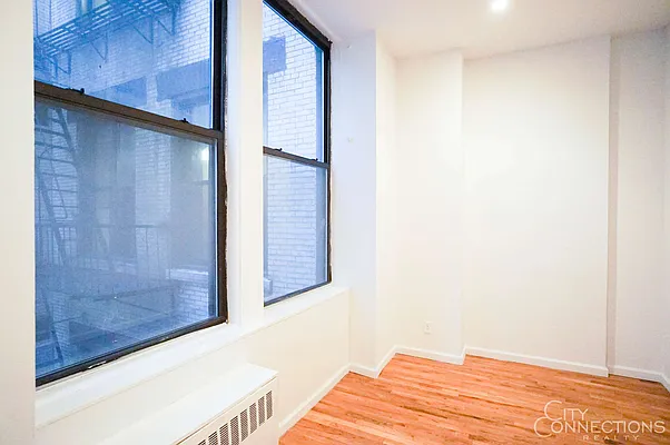 Rented by City Connections Realty | media 5