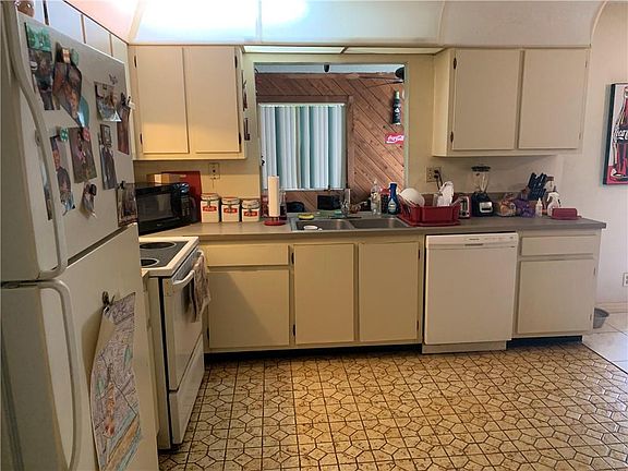 2nd image of 1905 SW 84th Terrace