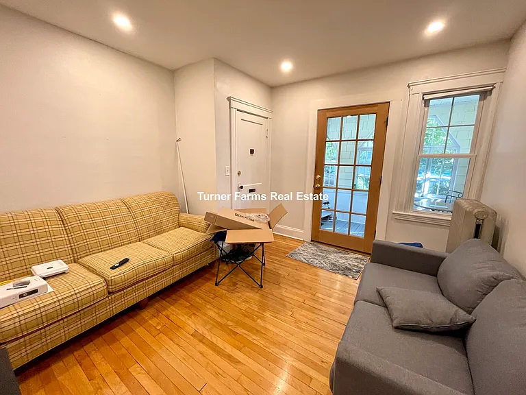 Edison Ave — Photo 4
