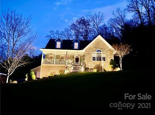 1709 Songbird Ct SE, Lenoir, NC 28645