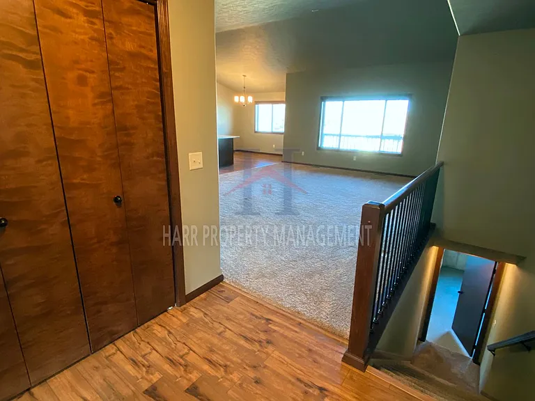 3210 E 3rd St — Photo 23