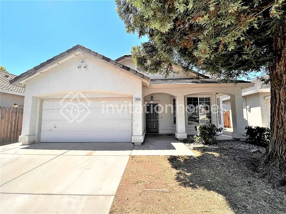1949 Lindsay Dr