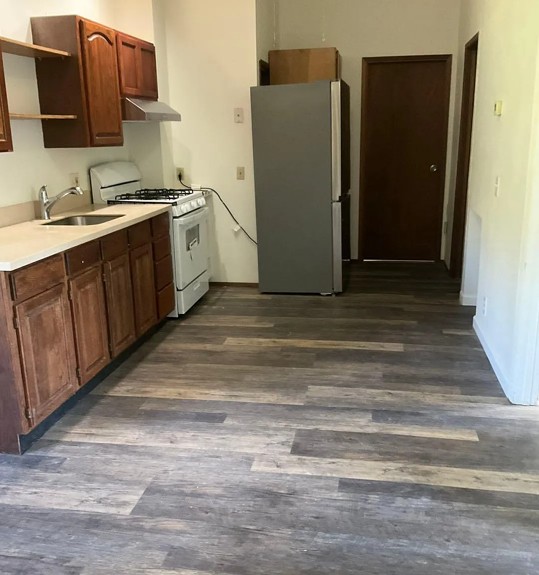 2 bed, 1000 sqft, $2,000 — Photo 3