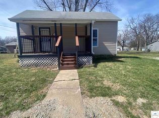 205 N 8th St, Clinton, MO 64735