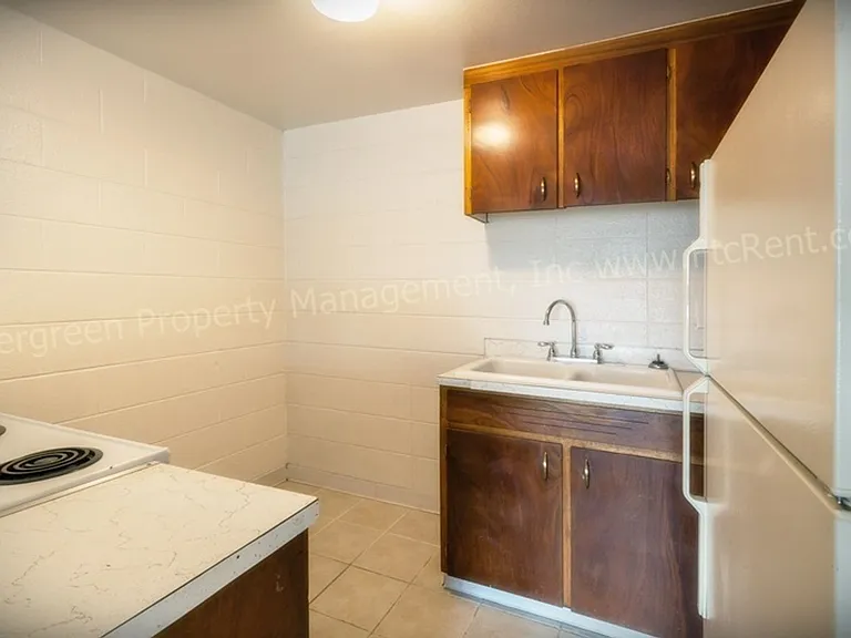 701 Parker St — Photo 7