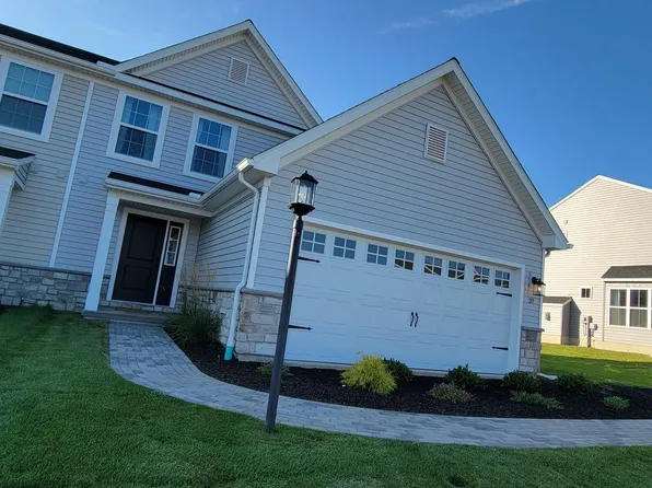 54 Long Bend Dr #112, Carlisle, PA 17015