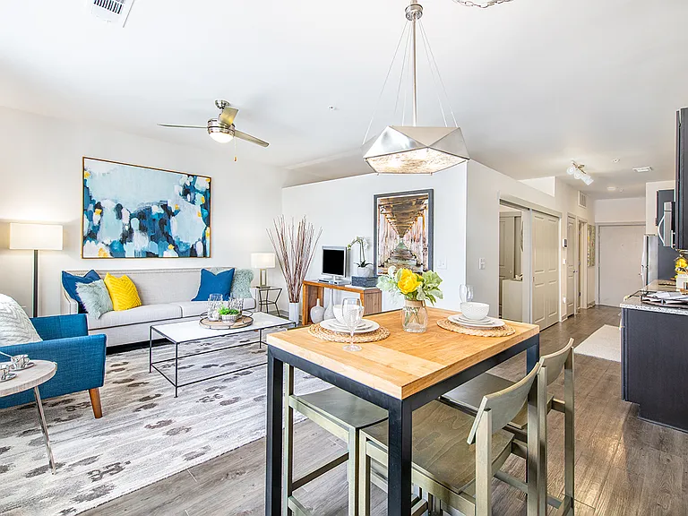 MAA 220 Riverside — Photo 13