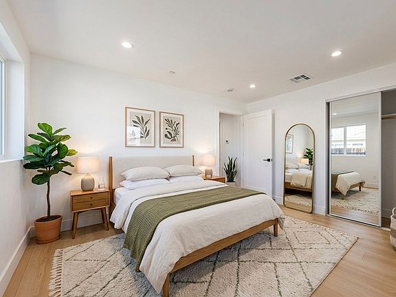 4th image of 2938 S Sycamore Ave #2934
