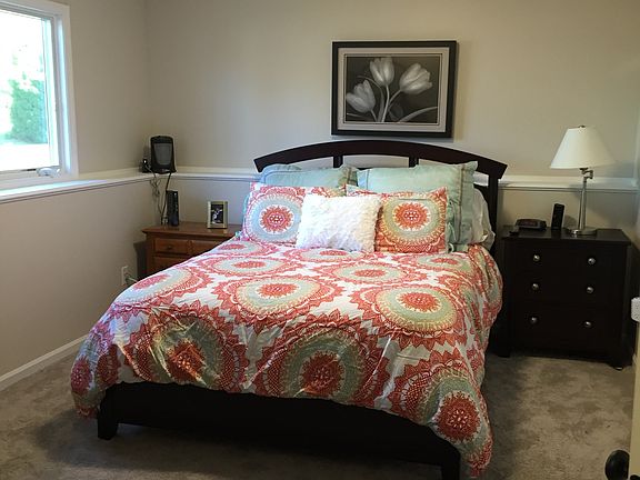 4th image of 8688 Willow Creek Dr