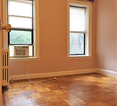 5th image of 446 Kingston Ave APT B20