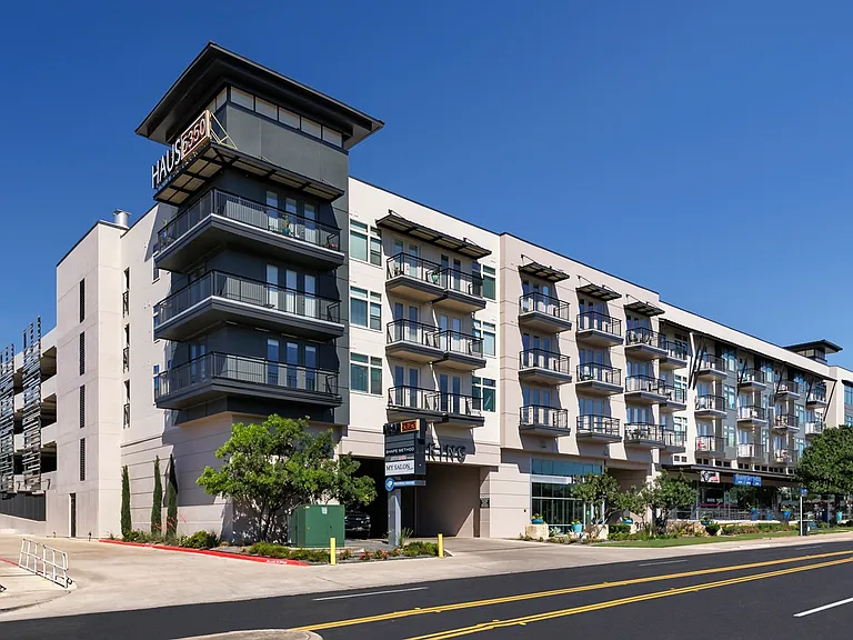 Haus 5350 — Photo 29