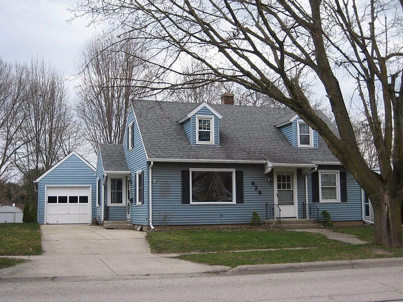 426 Sunset Dr, Plymouth, WI 53073 Zillow