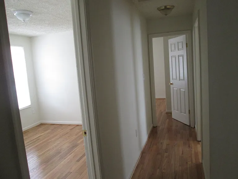 5283 Ilchester Rd — Photo 13