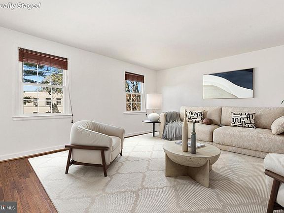 5th image of 2211 Washington Ave APT 303