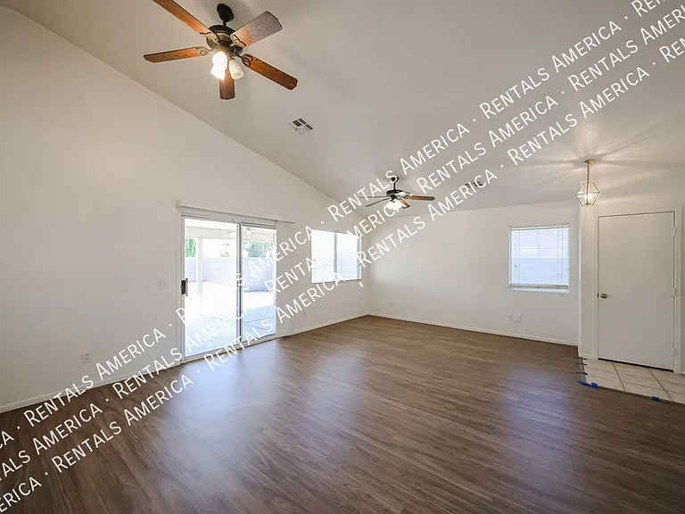 16195 W Lincoln St — Photo 6