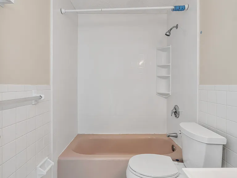 35 Fernview Ave #5 — Photo 17