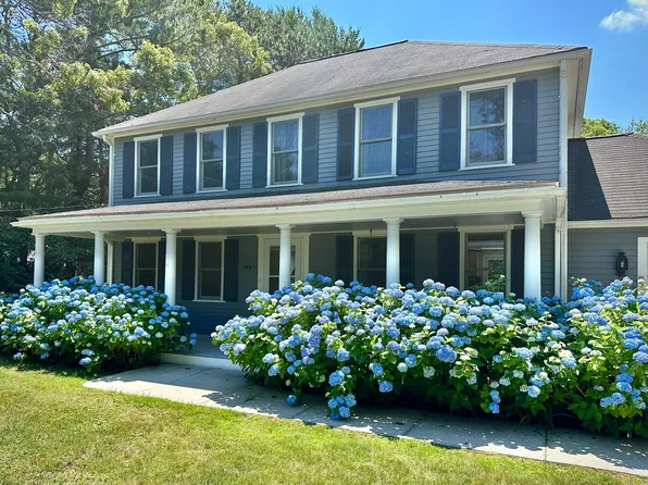 744 Old Barnstable Road, Mashpee, MA 02649