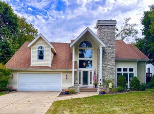 7262 Stone Rd, Independence, OH 44131