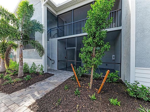 3rd image of 19015 Scallop Loop #7121