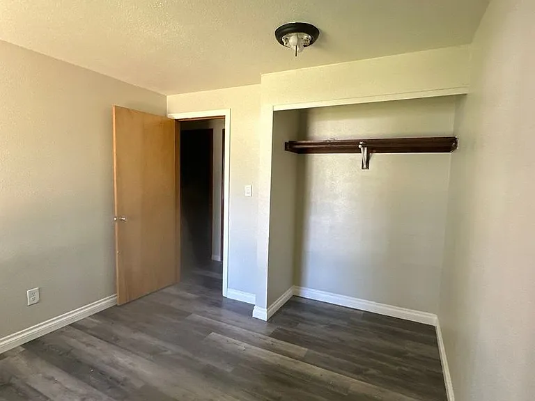 4321 Myrtlewood Dr — Photo 25