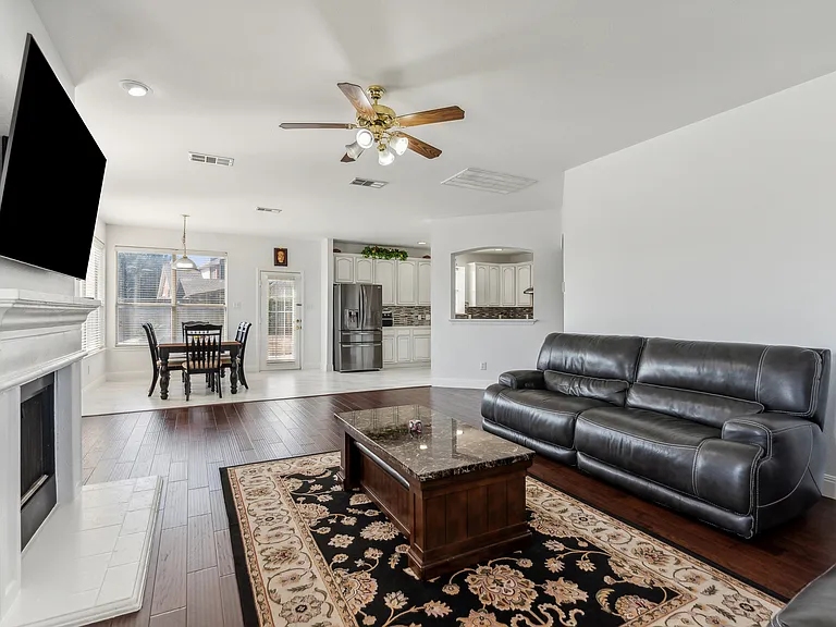 1501 Ector Dr — Photo 9