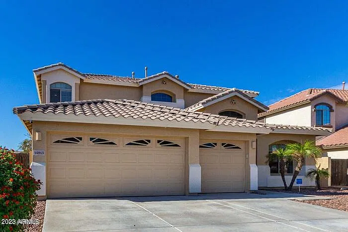 5 bed, 3.0 bath, 3098 sqft, $3,210 — Photo 3