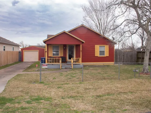 138 S Pecan Dr, Texas City, TX 77591