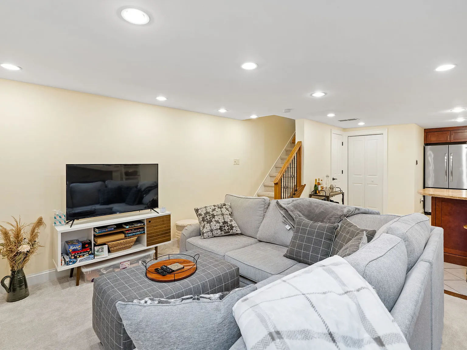2 bed, 1.5 bath, 1368 sqft, $2,700 — Photo 4