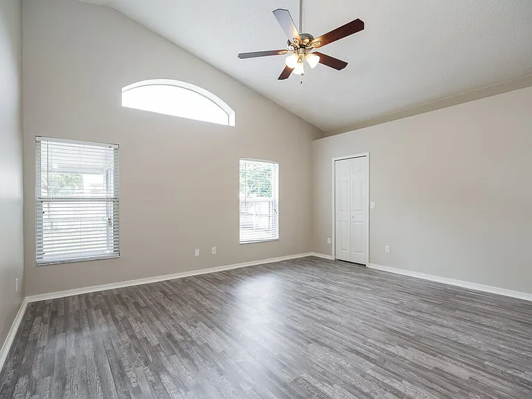 15833 Pine Lily Ct — Photo 9