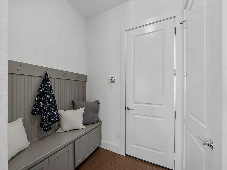 1059 Maverick Dr — Photo 14
