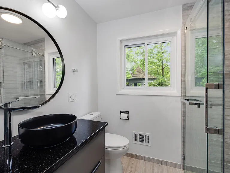 masterbacth, stemless shower with glass door