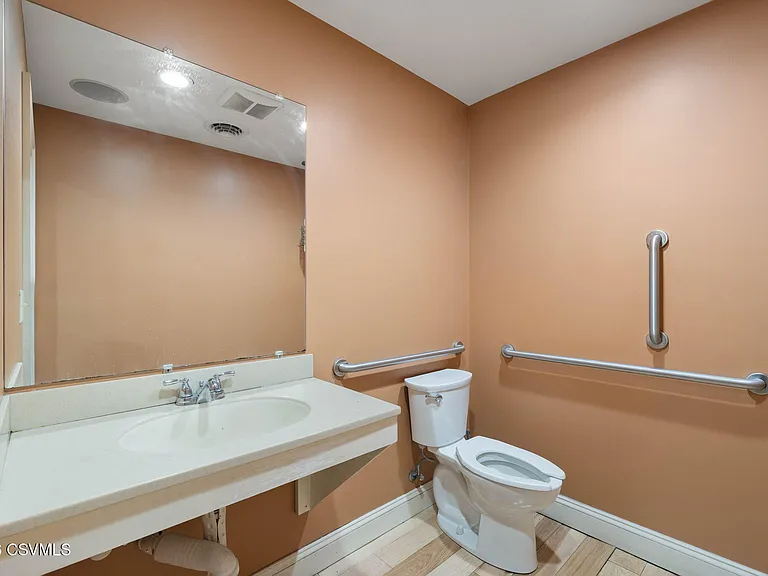 494 Mill St — Photo 14