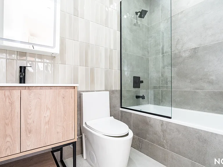 96 Moore St #2B — Photo 8