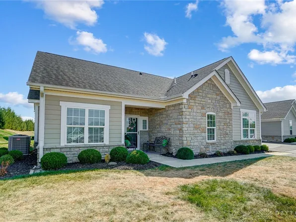 4748 Cobblestone Dr, Tipp City, OH 45371