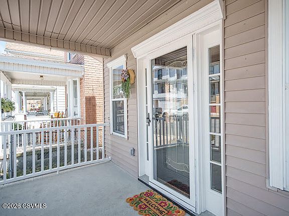 5th image of 1051 Scott St