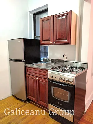 Rented by Lexington Real Estate Group | media 25