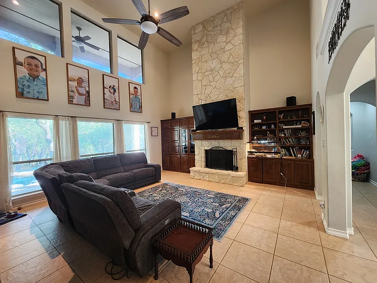 25815 Mount Carillon — Photo 11