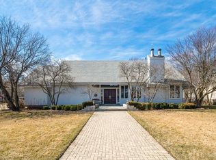 205 Kingsway Dr, Aurora, IL 60506