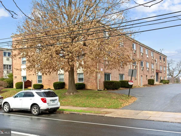 8115 W Chester Pike APT C3, Upper Darby, PA 19082