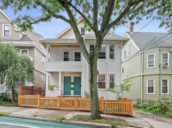 224 Summer St #1, Somerville, MA 02143