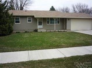 4132 S Drexel Dr, Sioux Falls, SD 57106