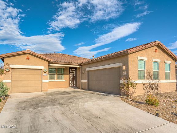 3rd image of 8020 N Desert Gum Dr
